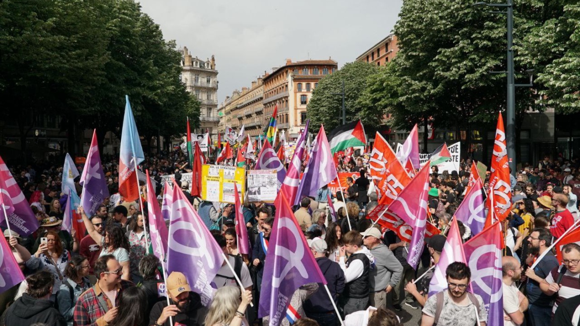 Clashes at the Labor Day March in Paris and Angry Protests in Italy