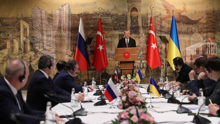 Russian-Ukrainian peace talks to continue tomorrow, Friday, in Istanbul.