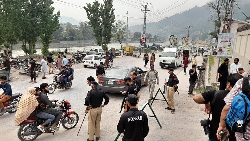 12 Killed in Cross-Border Shelling by Pakistan in Jammu and Kashmir Following Indian Offensive