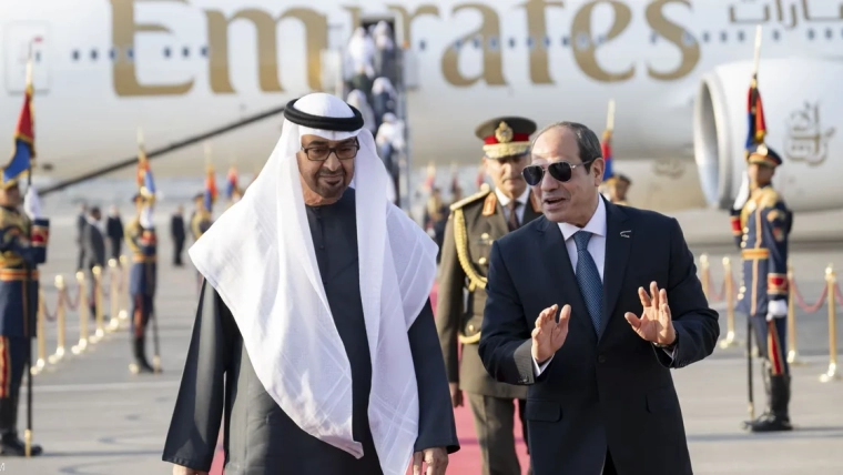 الرئيس المصري يصل الإمارات في زيارة أخوية